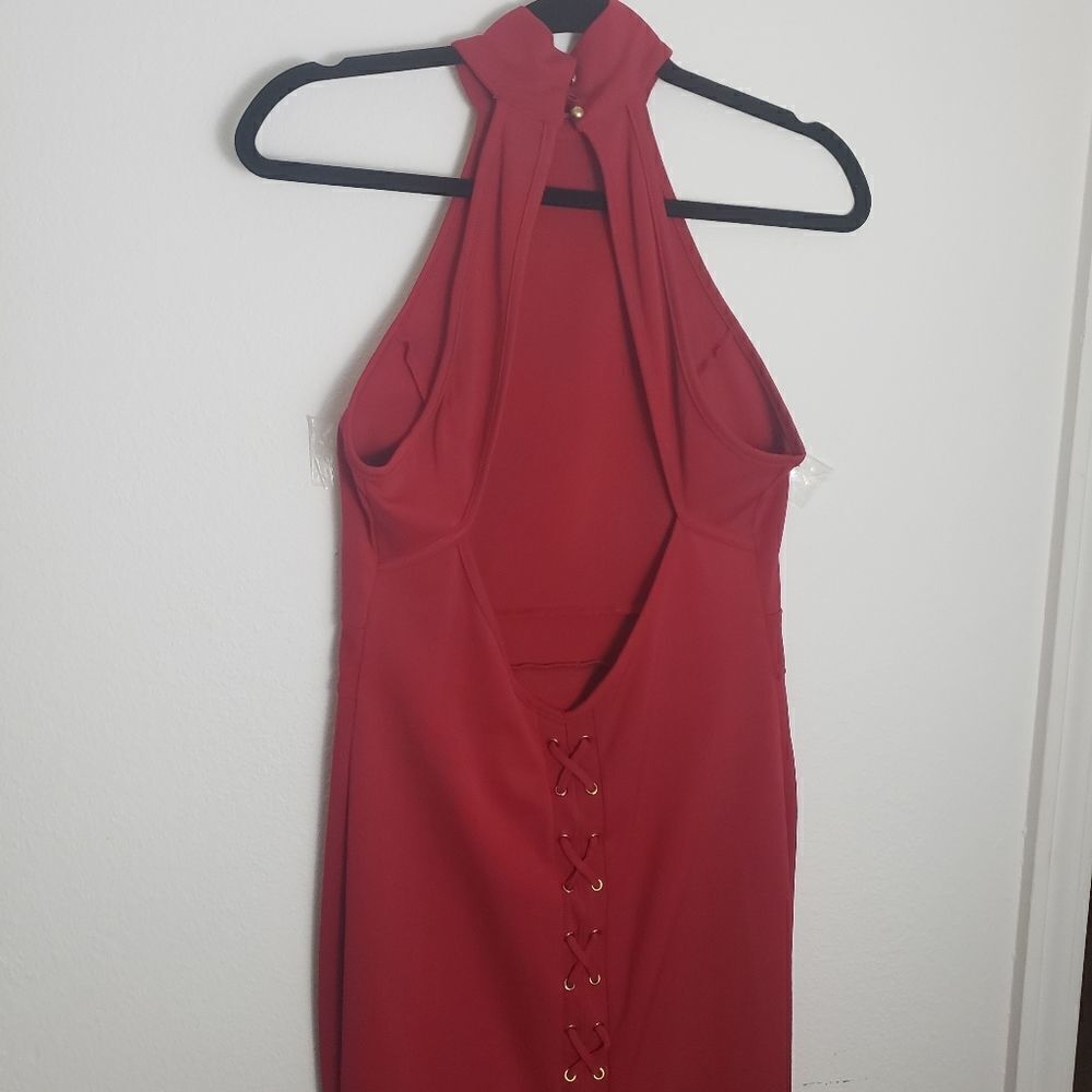 Bodycon red dress with open back - Picture 2 of 5